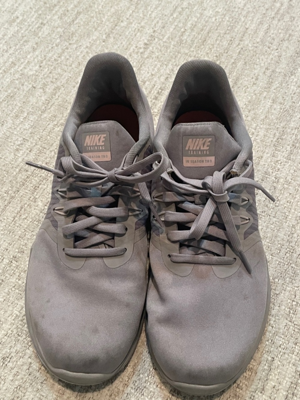 Nike Women’s Gray Low-Profile Running Sneakers - Picture 2 of 5